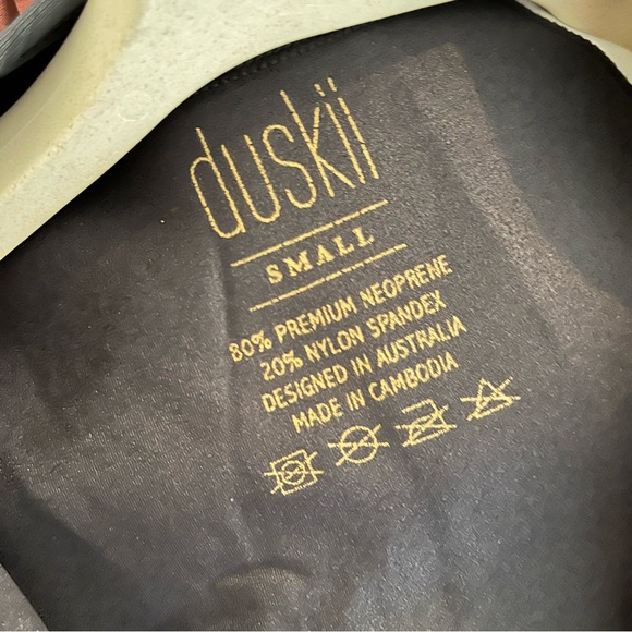 DUSKII Black White "Waimea Bay" Neoprene Long Sleeve Bikini Suit Small - Picture 5 of 7